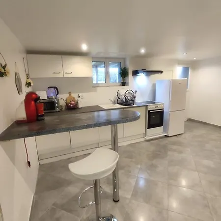 Agreable D'hotes: Petit-dejeuner Inclus Garennes-sur-Eure