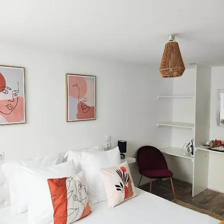Agreable D'hotes: Petit-dejeuner Inclus 게스트하우스